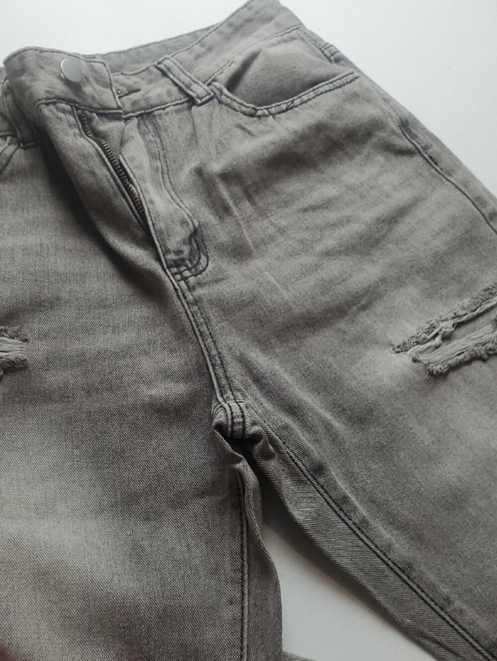 Distressed Ripped Jeans - Picture 5 of 10